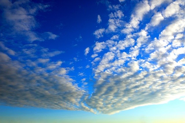 دانلود رایگان Cloud Formation Sky Arrow Shape - عکس یا تصویر رایگان قابل ویرایش با ویرایشگر تصویر آنلاین GIMP