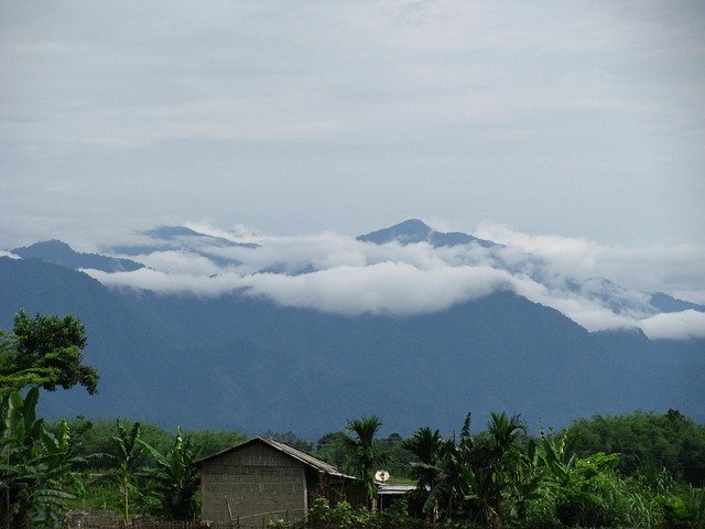 Téléchargement gratuit de Cloud Mountains Landscape - photo ou image gratuite à éditer avec l'éditeur d'images en ligne GIMP