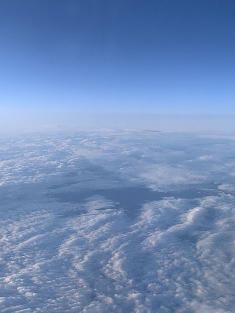Darmowe pobieranie Clouds Flight Sky - bezpłatne darmowe zdjęcie lub obraz do edycji za pomocą internetowego edytora obrazów GIMP