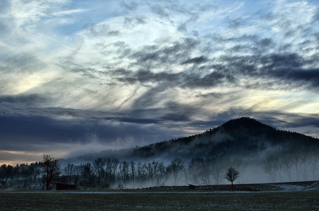 Scarica gratis nuvole nebbia country falcon 593m immagine gratuita da modificare con GIMP editor di immagini online gratuito