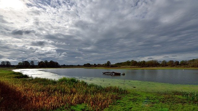Ücretsiz indir Bulutlar Yeşil Manzara - GIMP çevrimiçi resim düzenleyiciyle düzenlenecek ücretsiz fotoğraf veya resim
