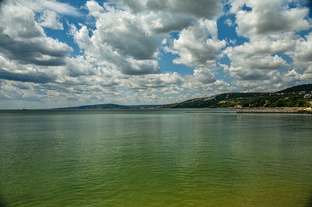 Muat turun percuma Clouds Sea Landscape - foto atau gambar percuma untuk diedit dengan editor imej dalam talian GIMP