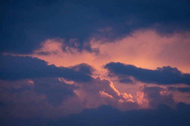 Unduh gratis Clouds Sky Afternoon - foto atau gambar gratis untuk diedit dengan editor gambar online GIMP