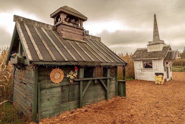 ດາວ​ໂຫຼດ​ຟຣີ Clouds Town Halloween House - ຮູບ​ພາບ​ຟຣີ​ຫຼື​ຮູບ​ພາບ​ທີ່​ຈະ​ໄດ້​ຮັບ​ການ​ແກ້​ໄຂ​ກັບ GIMP ອອນ​ໄລ​ນ​໌​ບັນ​ນາ​ທິ​ການ​ຮູບ​ພາບ​