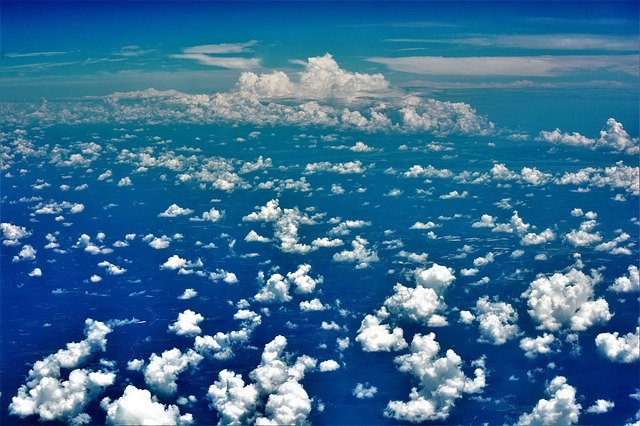 Gratis download Clouds White Puffy Earth - gratis foto of afbeelding om te bewerken met GIMP online afbeeldingseditor