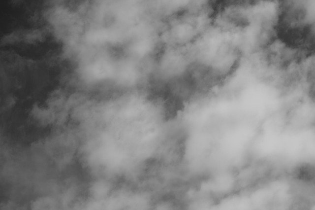Gratis download Cloud Thick Atmospheric - gratis foto of afbeelding om te bewerken met GIMP online afbeeldingseditor