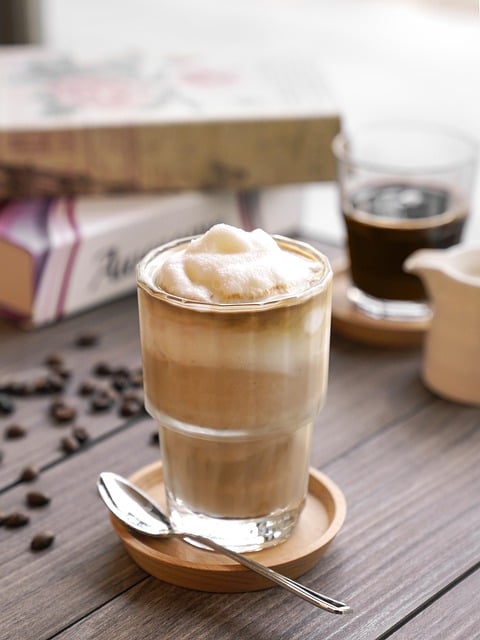 Scarica gratuitamente l'immagine gratuita del frullato di cocco al caffè al cocco da modificare con l'editor di immagini online gratuito di GIMP