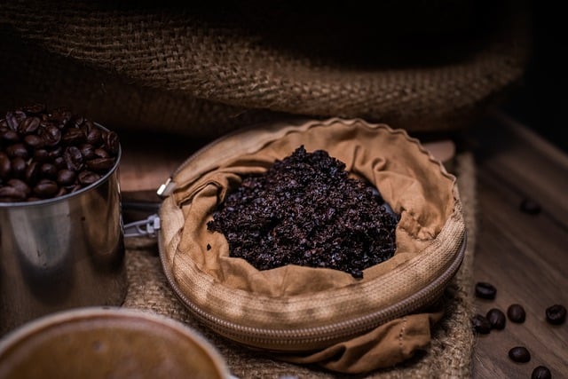 قم بتنزيل صورة مجانية من حبوب البن التقليدية للقهوة ليتم تحريرها باستخدام محرر الصور المجاني عبر الإنترنت من GIMP