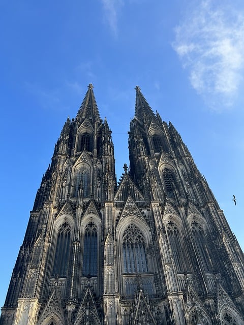 Scarica gratuitamente l'immagine gratuita della cattedrale di Colonia da modificare con l'editor di immagini online gratuito GIMP