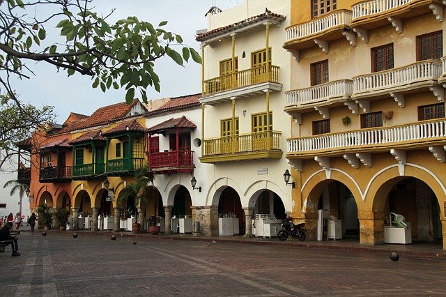 Unduh gratis Arsitektur Kolonial Kolombia - foto atau gambar gratis untuk diedit dengan editor gambar online GIMP
