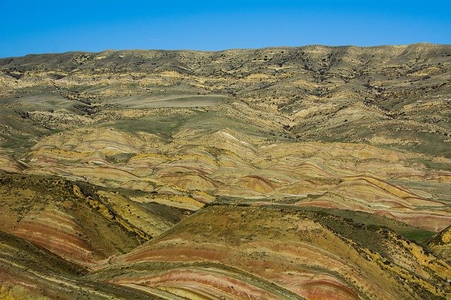 Téléchargement gratuit Color Colorful Mountains - photo ou image gratuite à modifier avec l'éditeur d'images en ligne GIMP