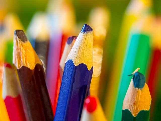 Descarga gratuita Color Desktop Pencils: foto o imagen gratuita para editar con el editor de imágenes en línea GIMP