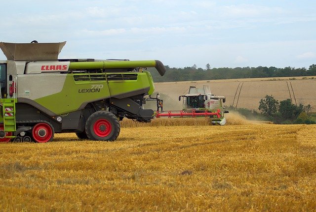 Free download Combine Harvester Harvest Grain -  free photo or picture to be edited with GIMP online image editor