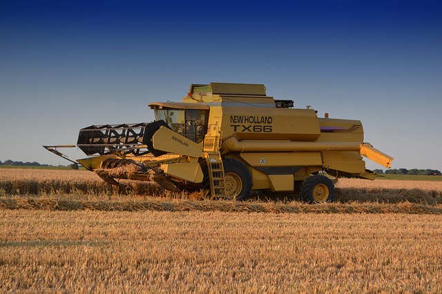 Free download combine harvester new holland free picture to be edited with GIMP free online image editor