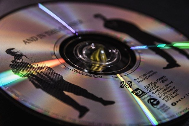 無料ダウンロードコンパクトディスク音楽CDアルバム無料画像をGIMP無料オンライン画像エディタで編集
