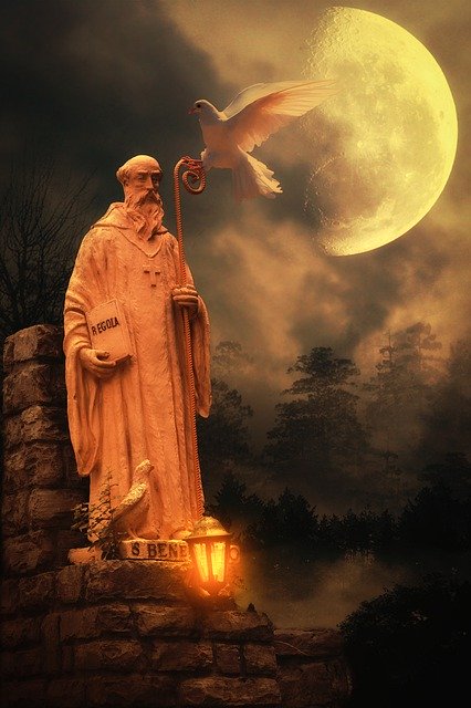 Kostenloser Download Composing Moon Fantasy - kostenloses Foto oder Bild zur Bearbeitung mit GIMP Online-Bildbearbeitung