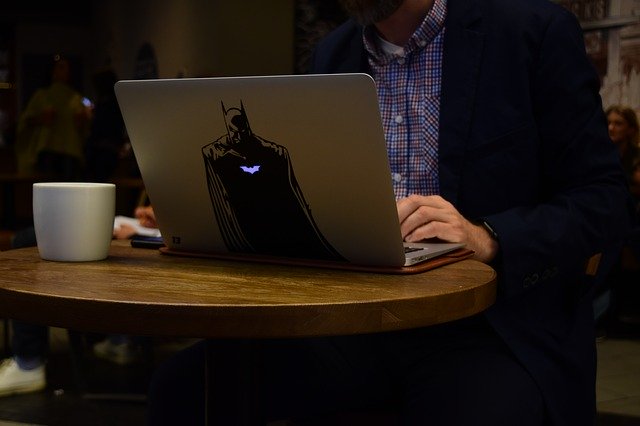 Muat turun percuma Computer Work Batman - foto atau gambar percuma untuk diedit dengan editor imej dalam talian GIMP
