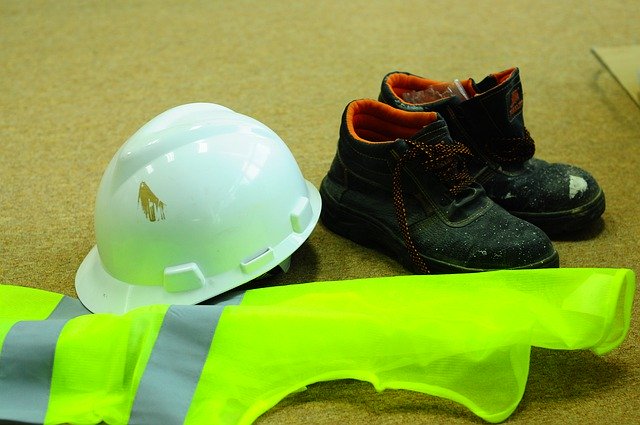 Unduh gratis Construction Ppe Safety Gears Hard - foto atau gambar gratis untuk diedit dengan editor gambar online GIMP