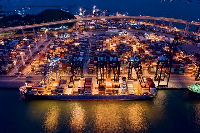 Descarga gratuita Container Terminal Ship - foto o imagen gratuita para editar con el editor de imágenes en línea GIMP