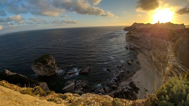 Gratis download Corsica Bonifacio Cliffs - gratis foto of afbeelding om te bewerken met GIMP online afbeeldingseditor