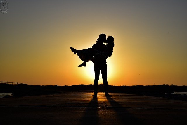 Free download couple kiss sunset romantic sun free picture to be edited with GIMP free online image editor