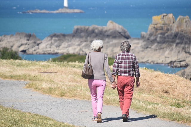 Free download couple man woman hand in hand free picture to be edited with GIMP free online image editor