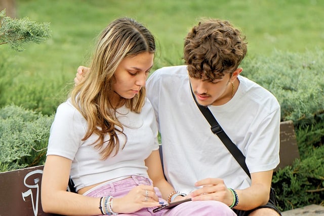 Free download couple park smartphone young couple free picture to be edited with GIMP free online image editor