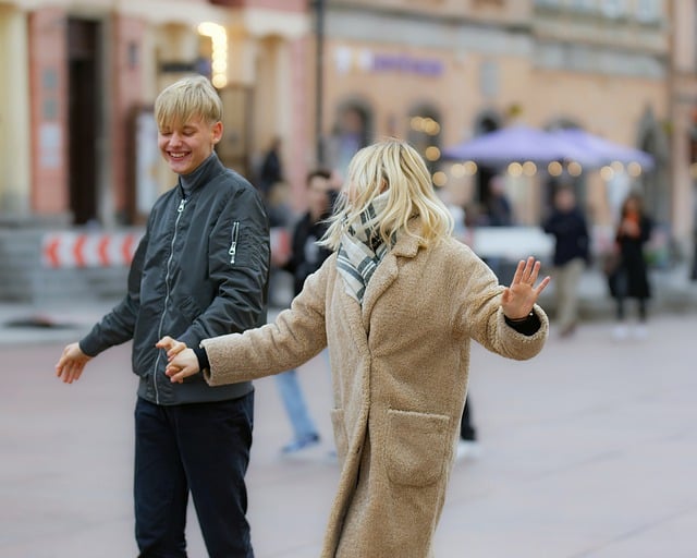 Free download couple tourists street people free picture to be edited with GIMP free online image editor