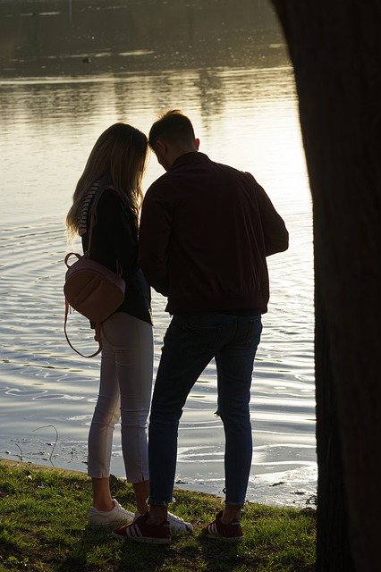 Muat turun percuma Couple Young People Girl - foto atau gambar percuma untuk diedit dengan editor imej dalam talian GIMP