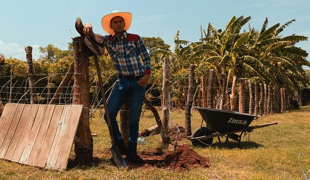 ดาวน์โหลดฟรี Cowboy Vaquero West - รูปถ่ายหรือรูปภาพฟรีที่จะแก้ไขด้วยโปรแกรมแก้ไขรูปภาพออนไลน์ GIMP