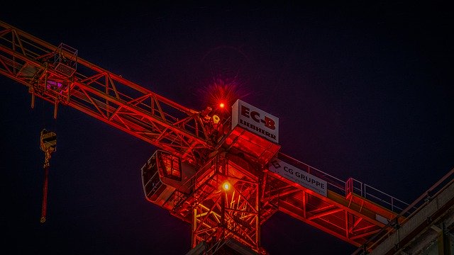 Descărcare gratuită Crane Baukran Site Construction - fotografie sau imagini gratuite pentru a fi editate cu editorul de imagini online GIMP