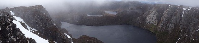 Download gratuito Crater Lake Cradle Mountain - foto o immagine gratuita da modificare con l'editor di immagini online di GIMP