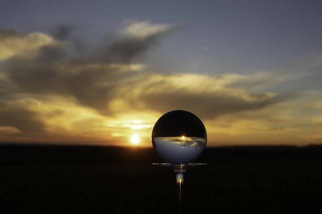 Download gratuito Crystal Ball Sunset Clouds - foto o immagine gratuita da modificare con l'editor di immagini online di GIMP