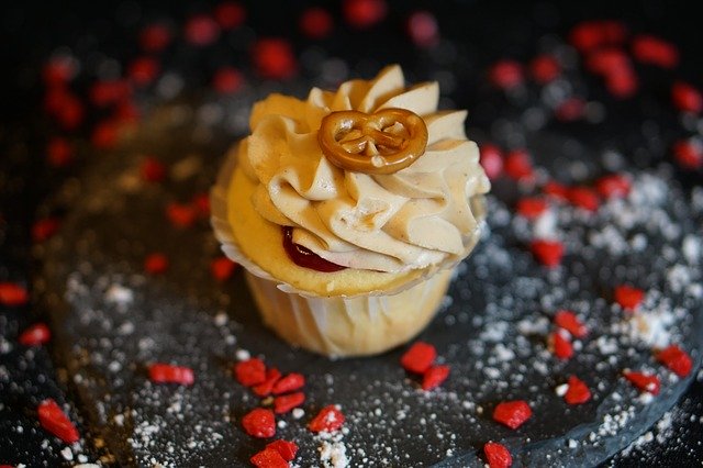قم بتنزيل Cupcake Peanut Coffee Time - صورة مجانية أو صورة لتحريرها باستخدام محرر الصور عبر الإنترنت GIMP