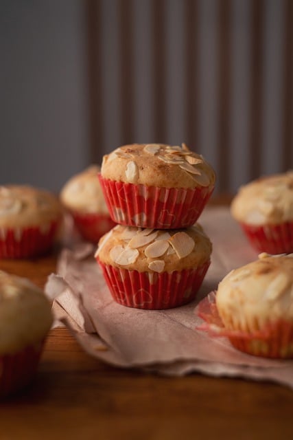 قم بتنزيل صورة Cupcakes bakery products free food مجانًا ليتم تحريرها باستخدام محرر الصور المجاني عبر الإنترنت من GIMP