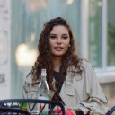 Curly hair girl  screen for extension Chrome web store in OffiDocs Chromium
