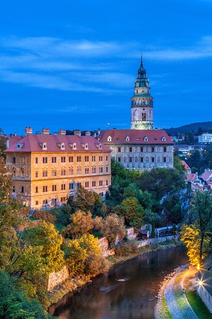 Muat turun percuma Czech Krumlov Painted Tower Cesky - foto atau gambar percuma untuk diedit dengan editor imej dalam talian GIMP