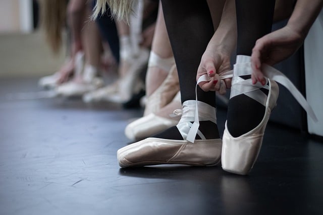 Free download dancers ballerina ballet learning free picture to be edited with GIMP free online image editor