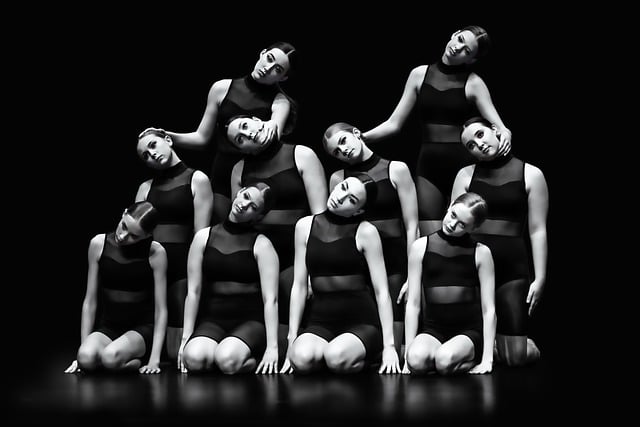 Free download dancers women group sculpture free picture to be edited with GIMP free online image editor