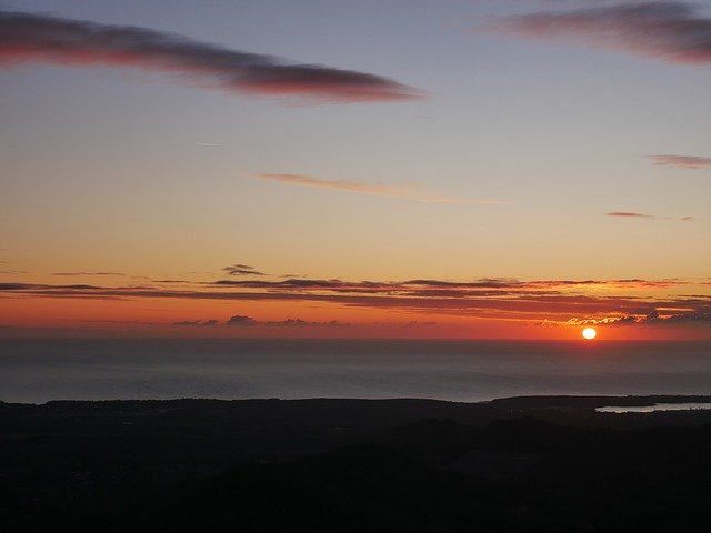 Muat turun percuma Dawn Landscape Sunrise - foto atau gambar percuma percuma untuk diedit dengan editor imej dalam talian GIMP
