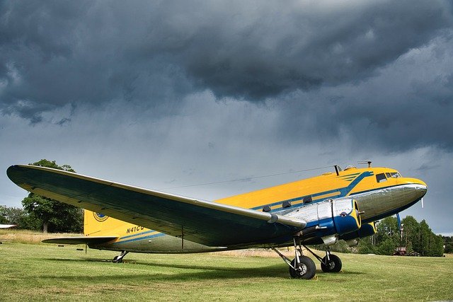 Free download dc 3 aircraft old plane free picture to be edited with GIMP free online image editor
