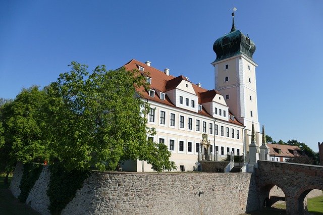 تنزيل Delitzsch Saxony-Anhalt Castle مجانًا - صورة مجانية أو صورة ليتم تحريرها باستخدام محرر الصور عبر الإنترنت GIMP