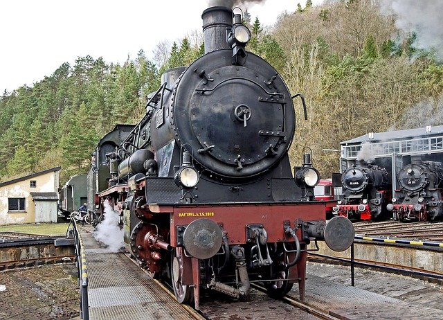Free download depot hub locomotive shed free picture to be edited with GIMP free online image editor