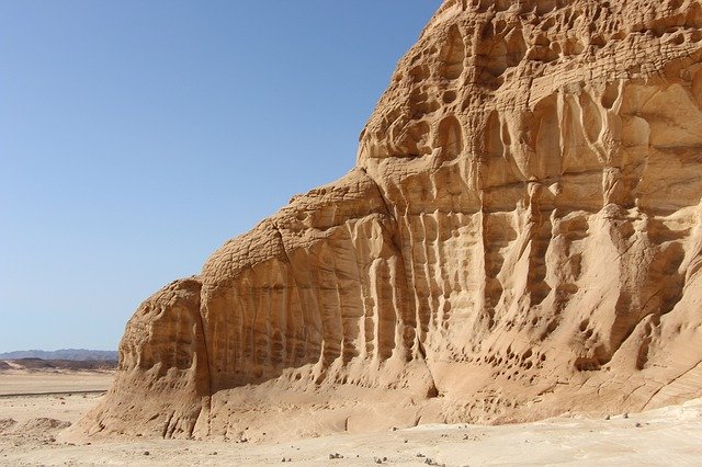 Desert Heat Rock