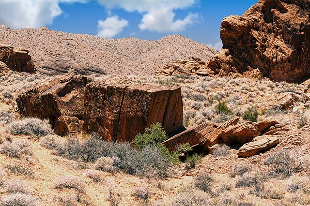 Free picture Desert Rock Landscape -  to be edited by GIMP free image editor by OffiDocs