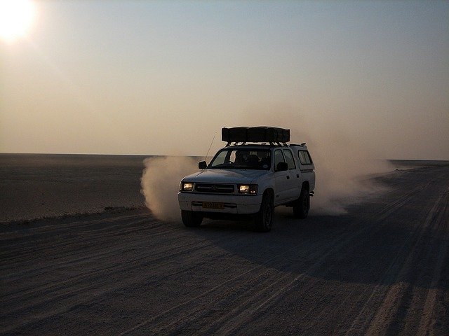 砂漠の滑走路トラックを無料でダウンロード - GIMPオンラインイメージエディターで編集できる無料の写真または画像