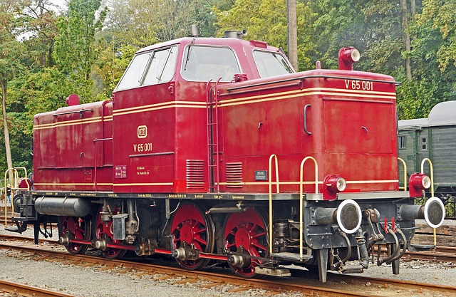 Baixe gratuitamente a imagem operacional de raridade de locomotiva a diesel para ser editada com o editor de imagens on-line gratuito do GIMP