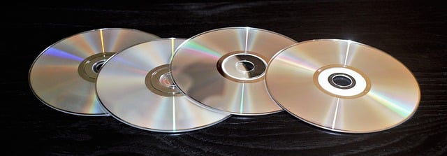 Free download discs cd dvd software digital free picture to be edited with GIMP free online image editor