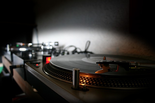 Free download dj mix music sound turntable free picture to be edited with GIMP free online image editor