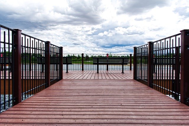 Téléchargement gratuit de Dock Lake Outdoor - photo ou image gratuite à modifier avec l'éditeur d'images en ligne GIMP